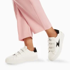 Baskets Eclair Camelia Blanc Et Noir A Scratchs