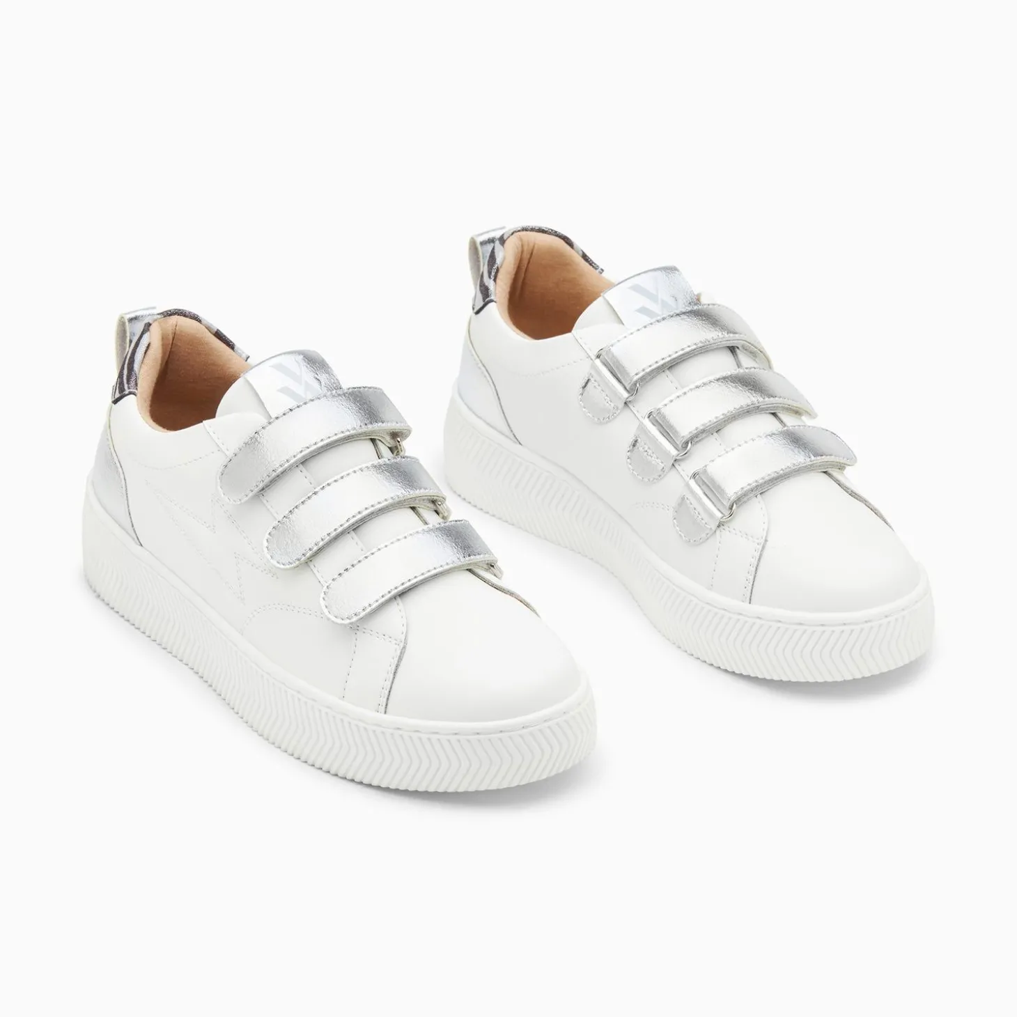Baskets Eclair Oxanna Blanches A Scratchs Argent