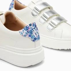 Baskets Eclair Salome Blanc Et Bleu A Scratchs Argent