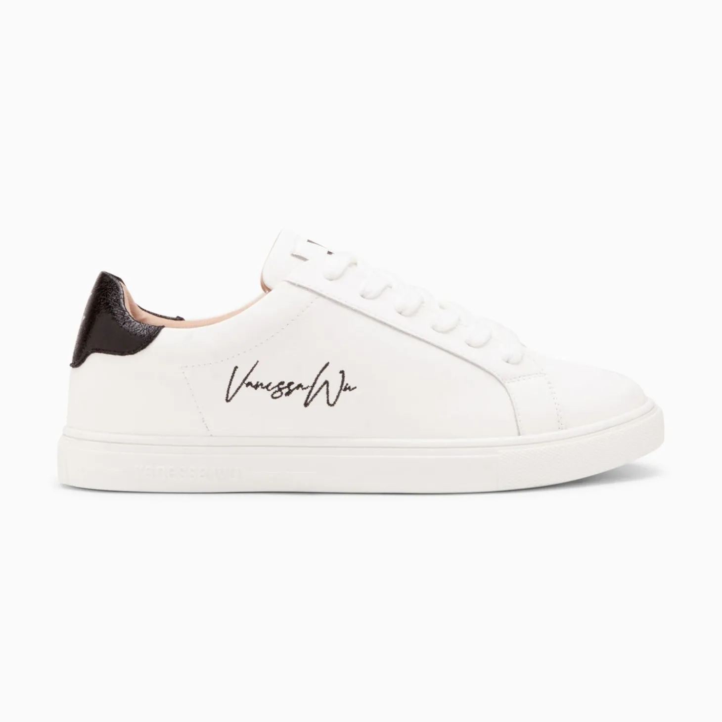 Baskets Isabella Blanc Et Noir A Lacets