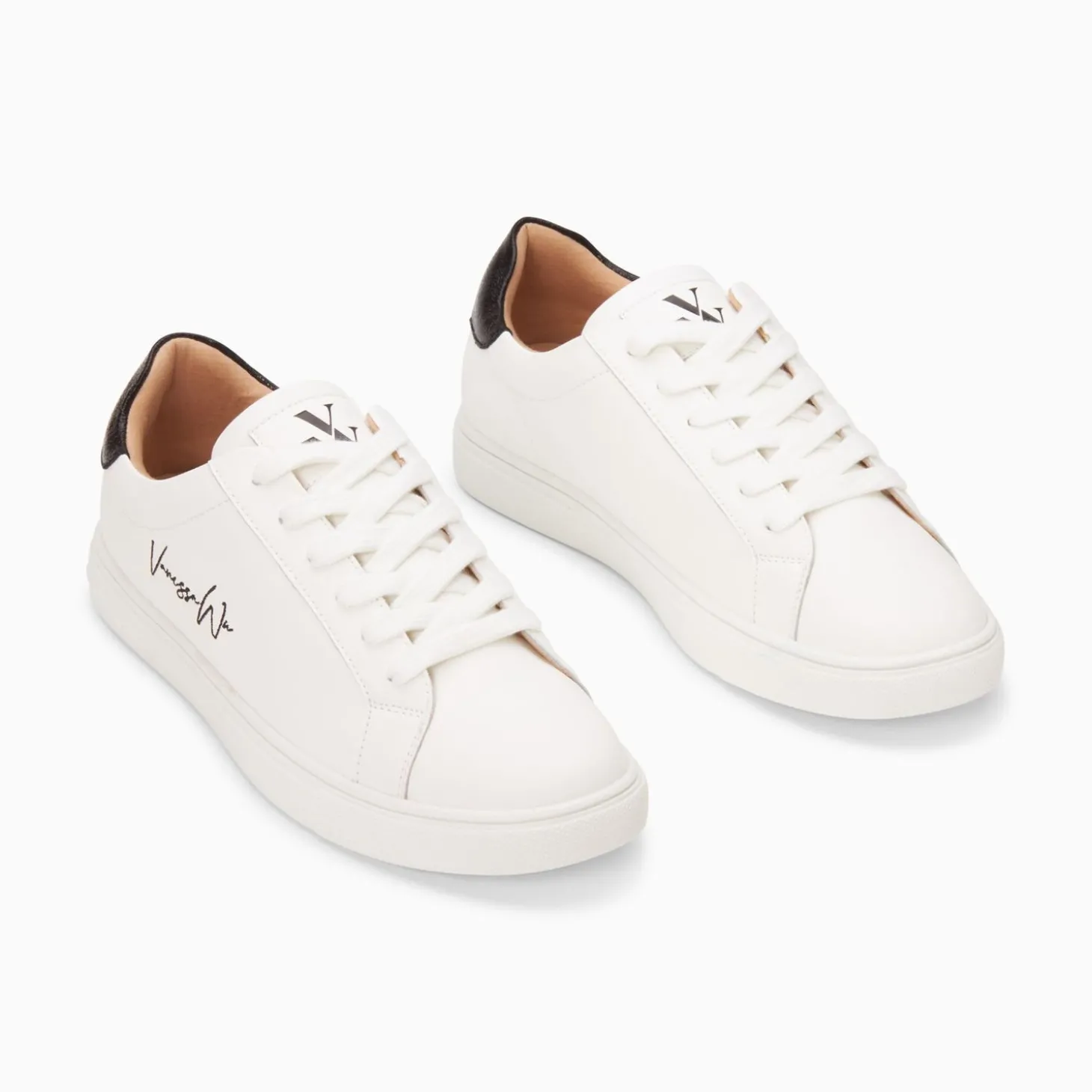 Baskets Isabella Blanc Et Noir A Lacets