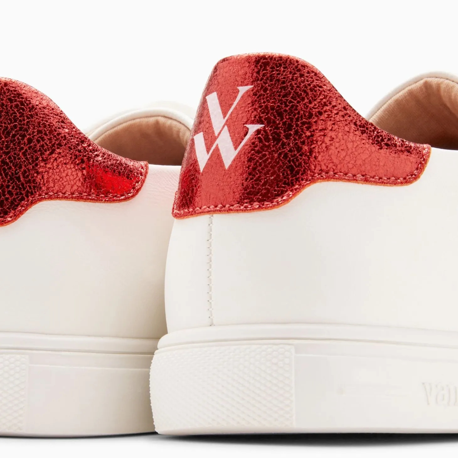Baskets Isabella Blanc Et Rouge A Lacets