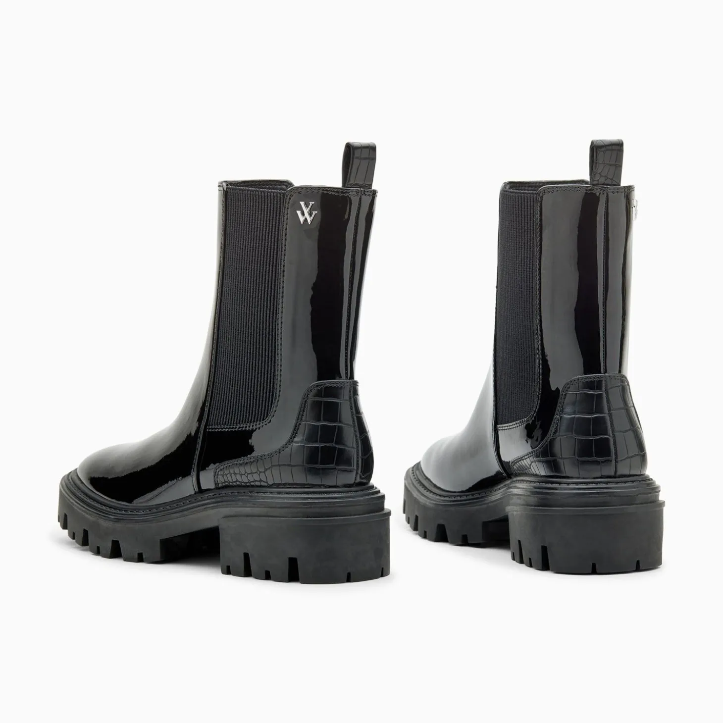 Bottines Chelsea Pamela Noires Vernies A Semelle Crantee
