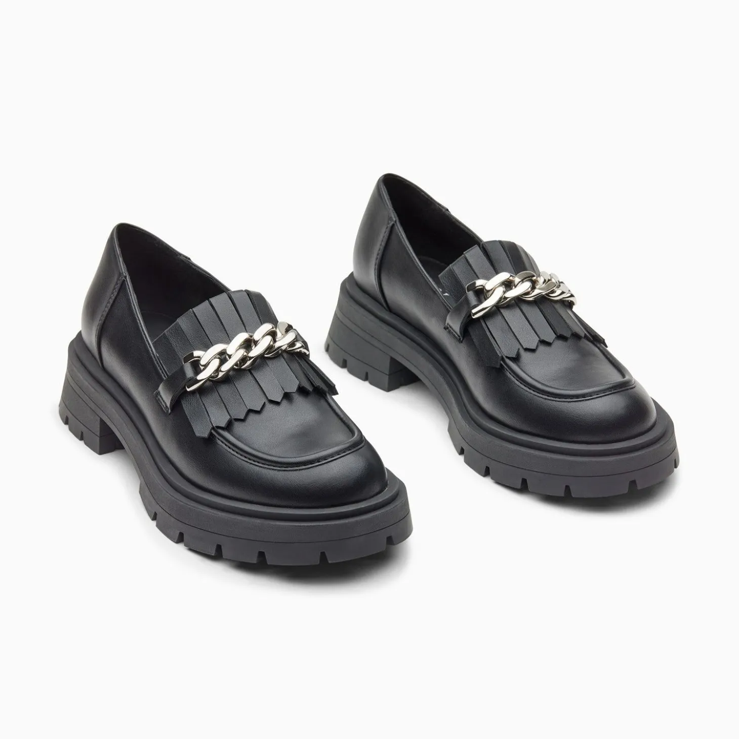 Mocassins Angele Noirs A Chaine Argent Et Semelle Crantee