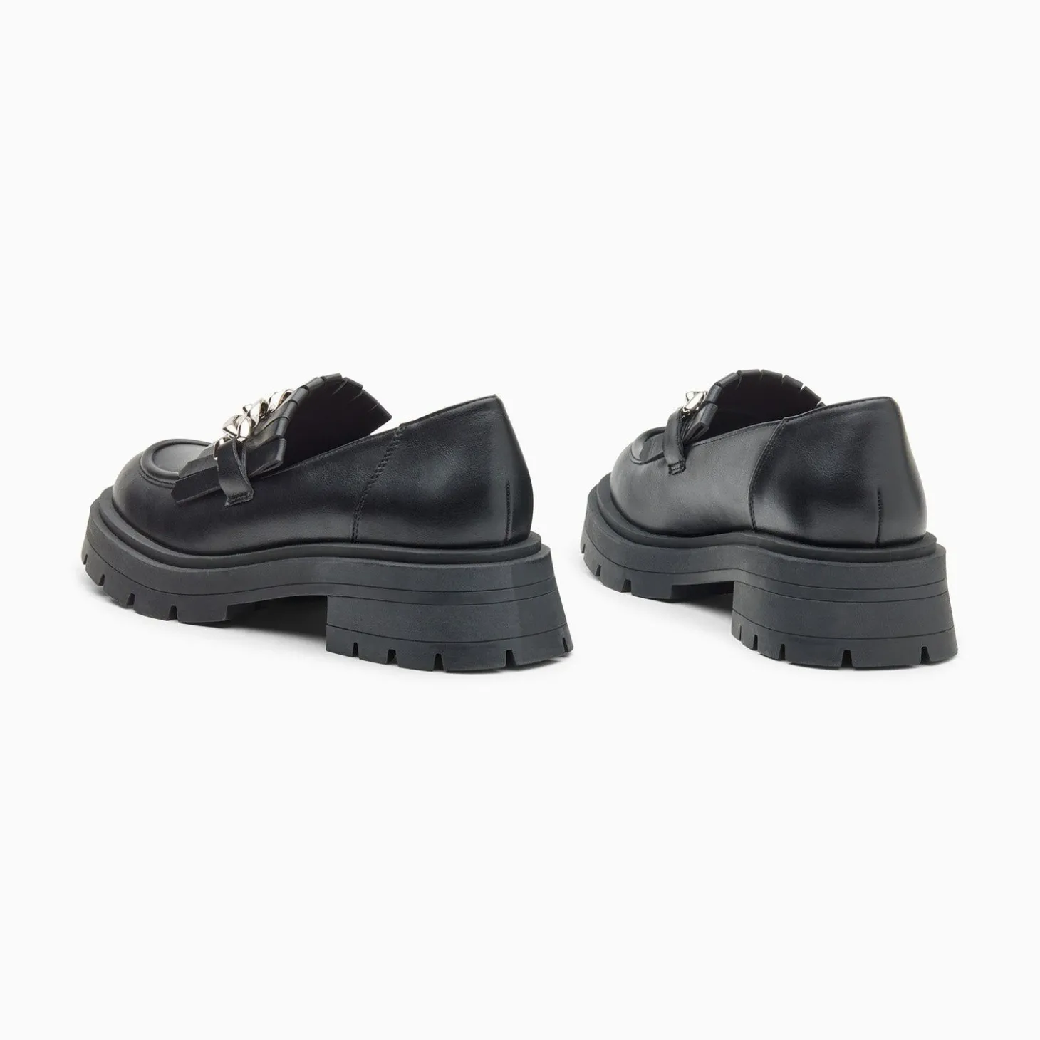 Mocassins Angele Noirs A Chaine Argent Et Semelle Crantee