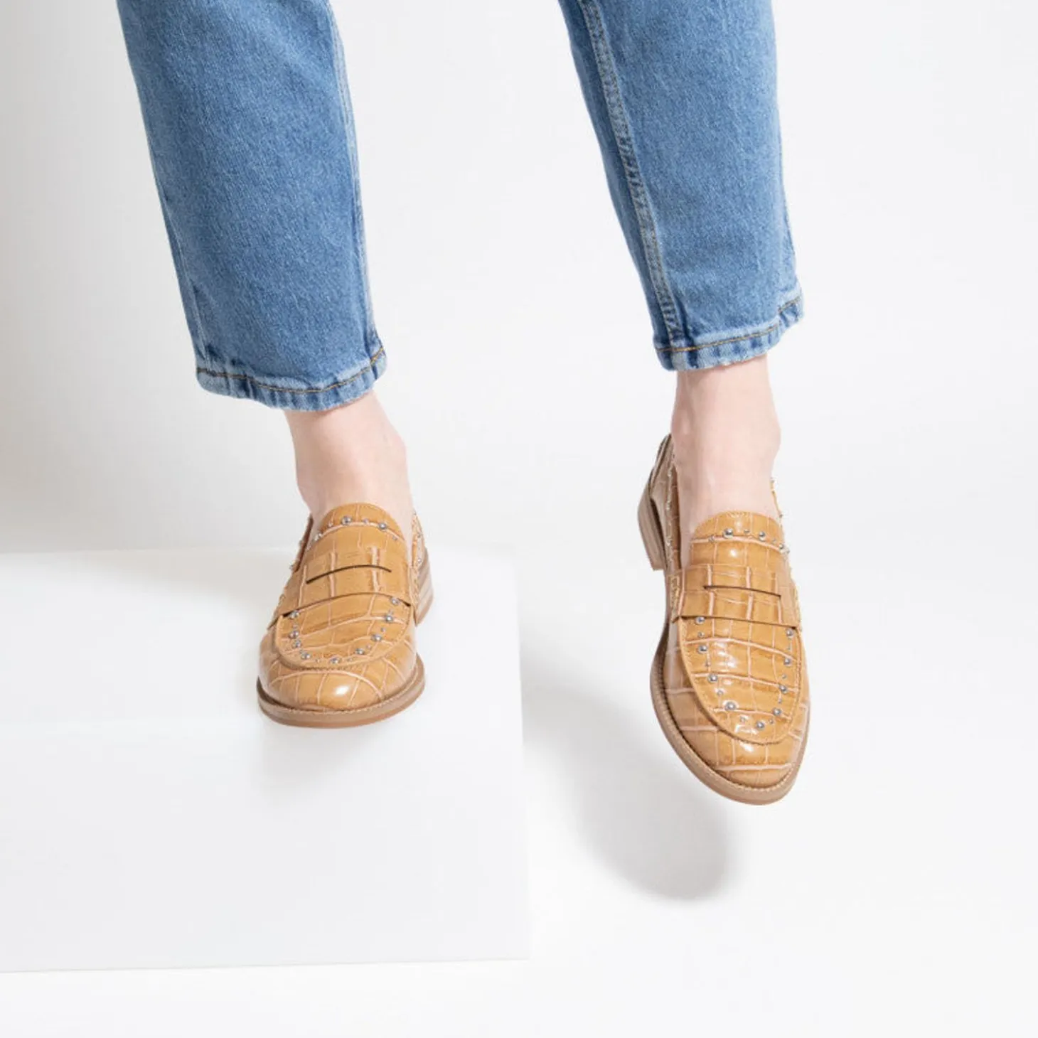 Mocassins Nadege Camel Effet Croco A Clous