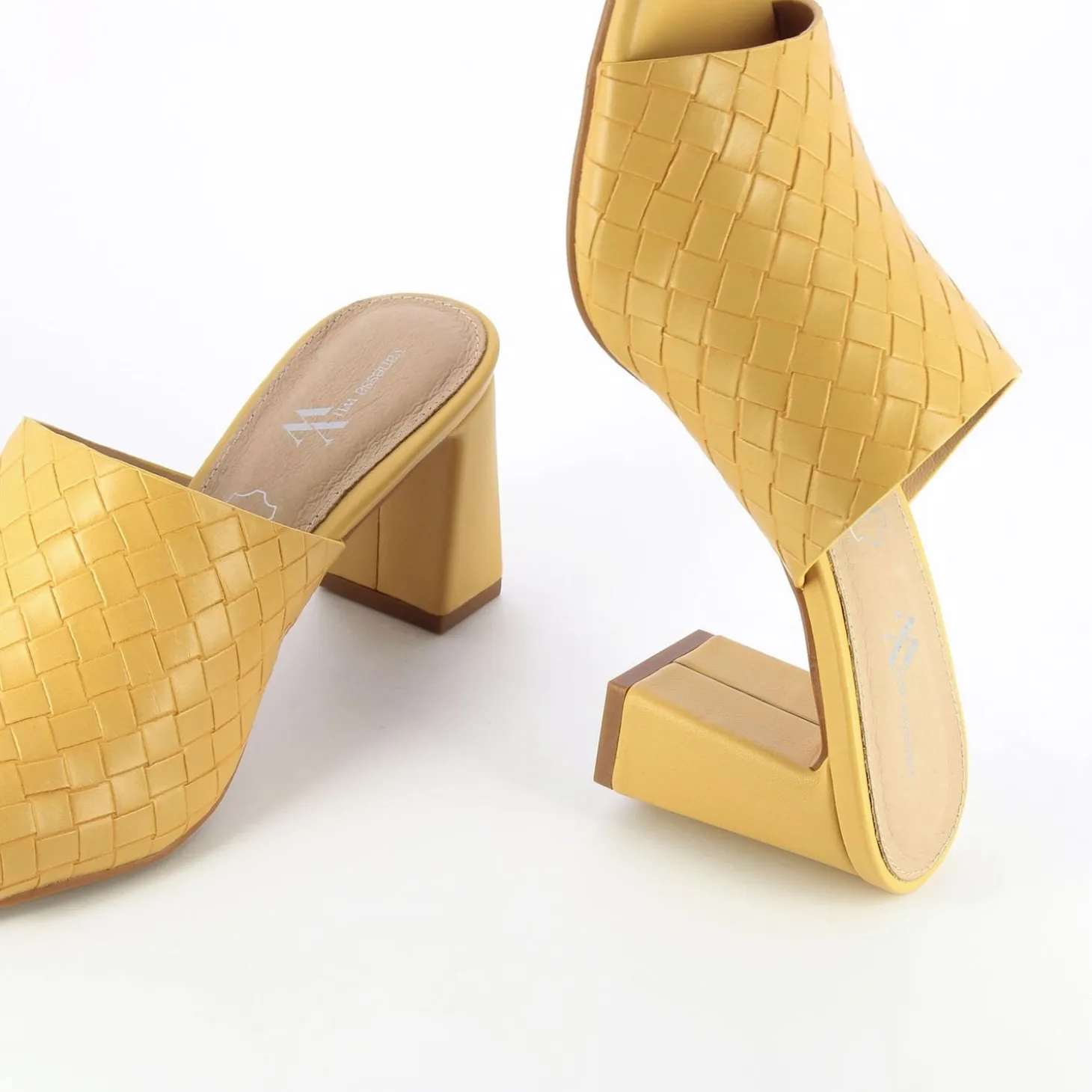 Mules A Talon Melaurie Jaunes Effet Tresse