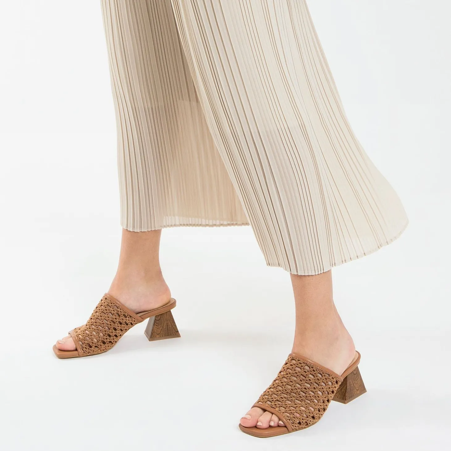 Mules A Talon Sandrine Camel Tressees Facon Cannage