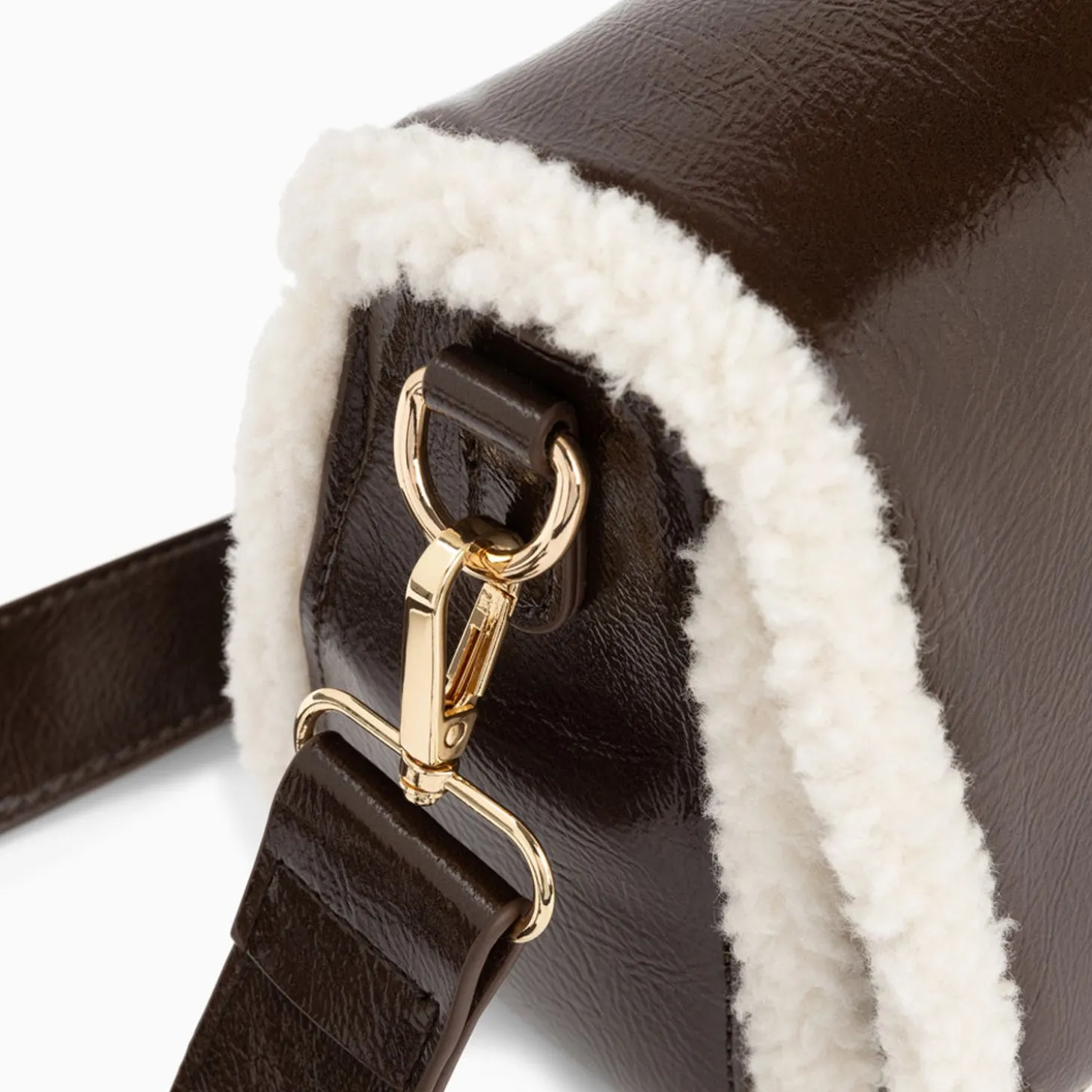 Sac Bandouliere Bertina Marron A Rabat Et Faux Shearling