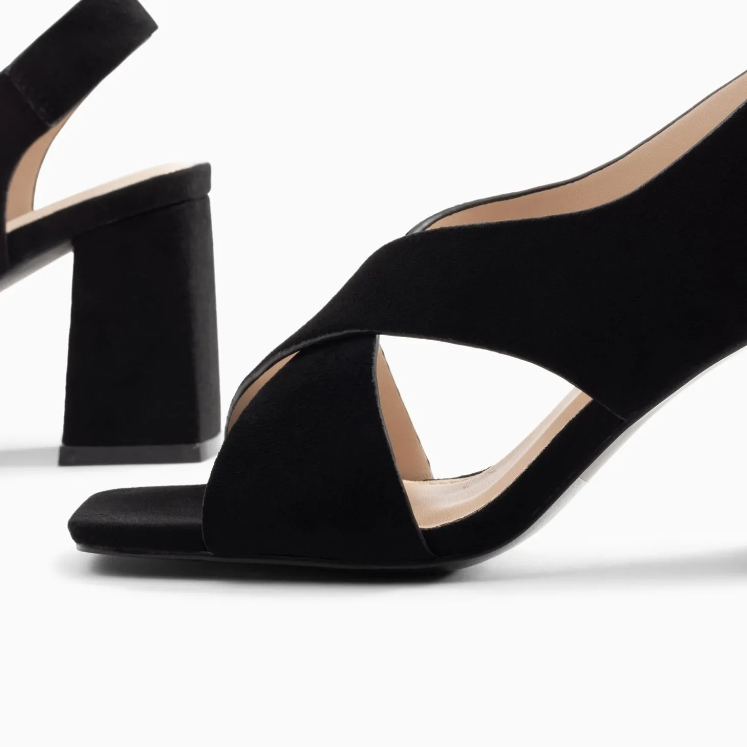 Sandales Lauren Noires A Brides Croisees Et Talon Haut