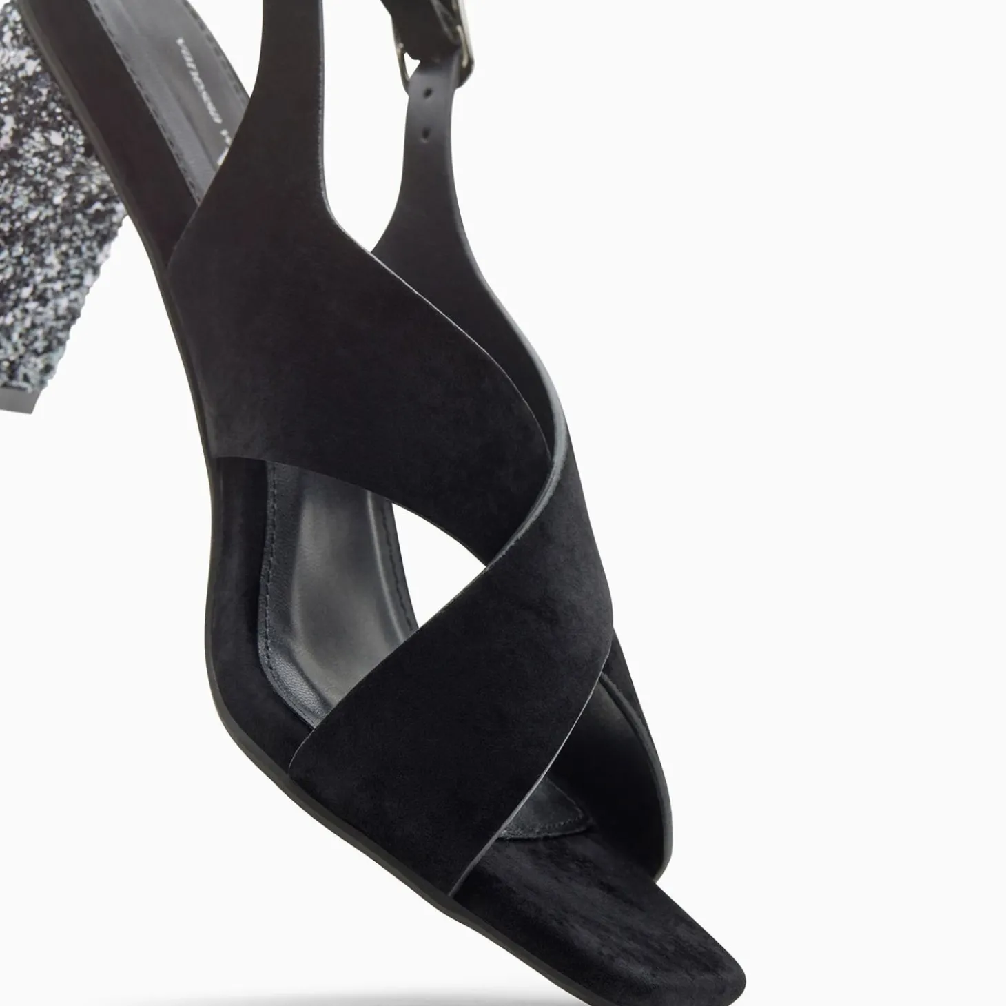 Sandales Milan Noires A Brides Croisees Et Talon Argent Paillete
