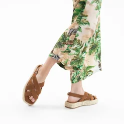 Sandales Plateformes Linda A Brides Croisees Camel